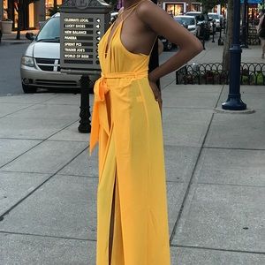 This is a cute flirty Romper😍